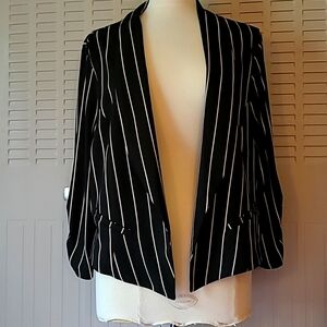 Torrid 3x black and white short jacket